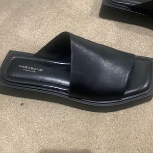 Vagabond sz39 never worn , leather slide